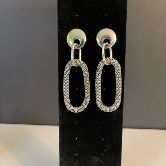 Stylish Adora Flexible Mesh Link Earrings- Silvertone  Dangles Fluid Design - Picture 5 of 7